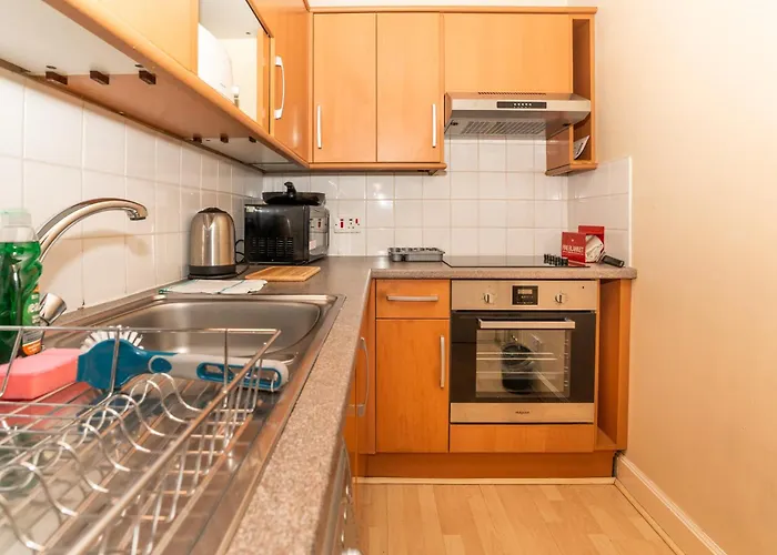 Charming 2Bd Flat 10 Minutes To Edinburgh Castle