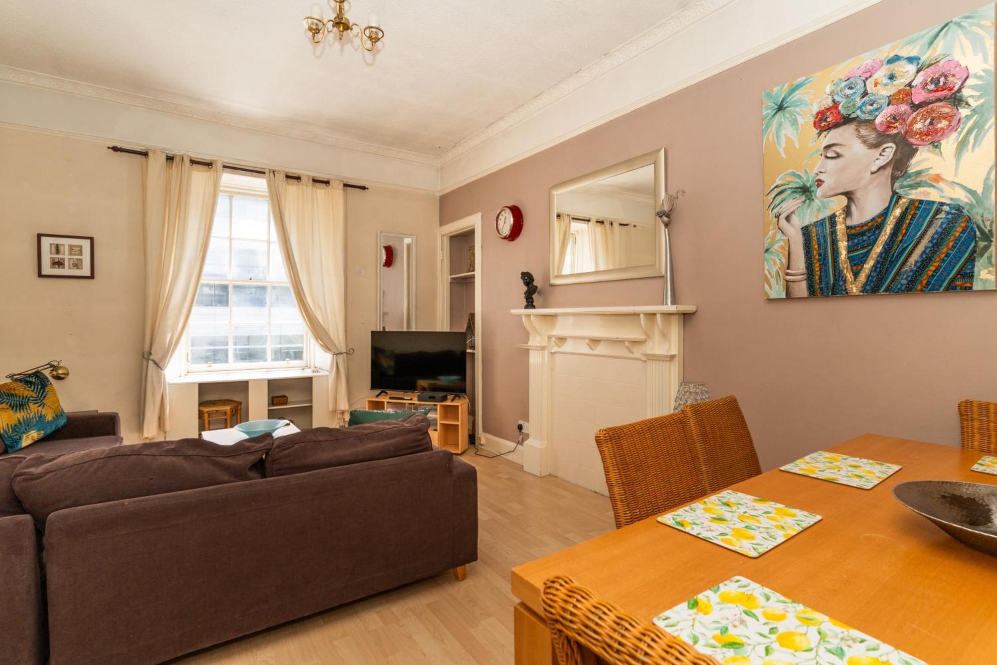Charming 2bd Flat 10 Minutes To Castle *