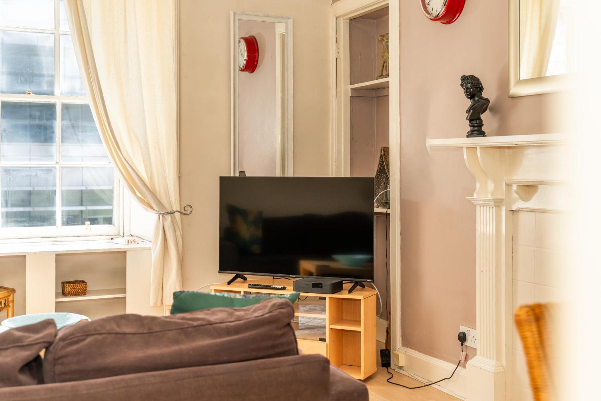 Charming 2bd Flat 10 Minutes To Castle Appartement *